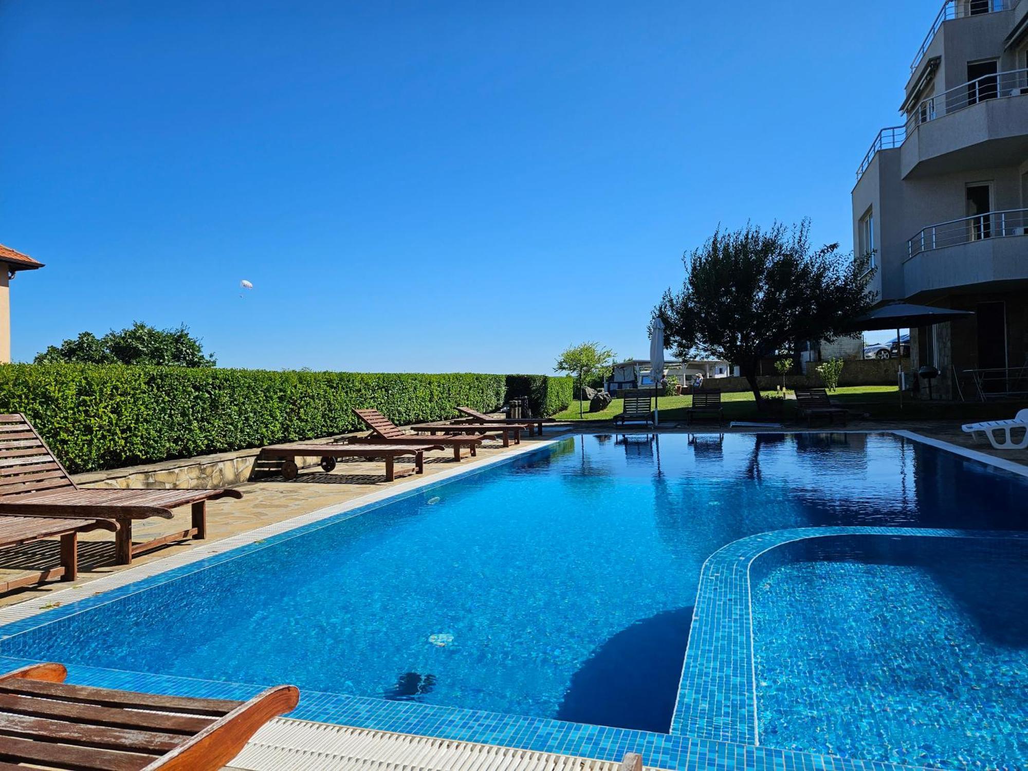 High In The Sky Apartments Sozopol Exterior photo