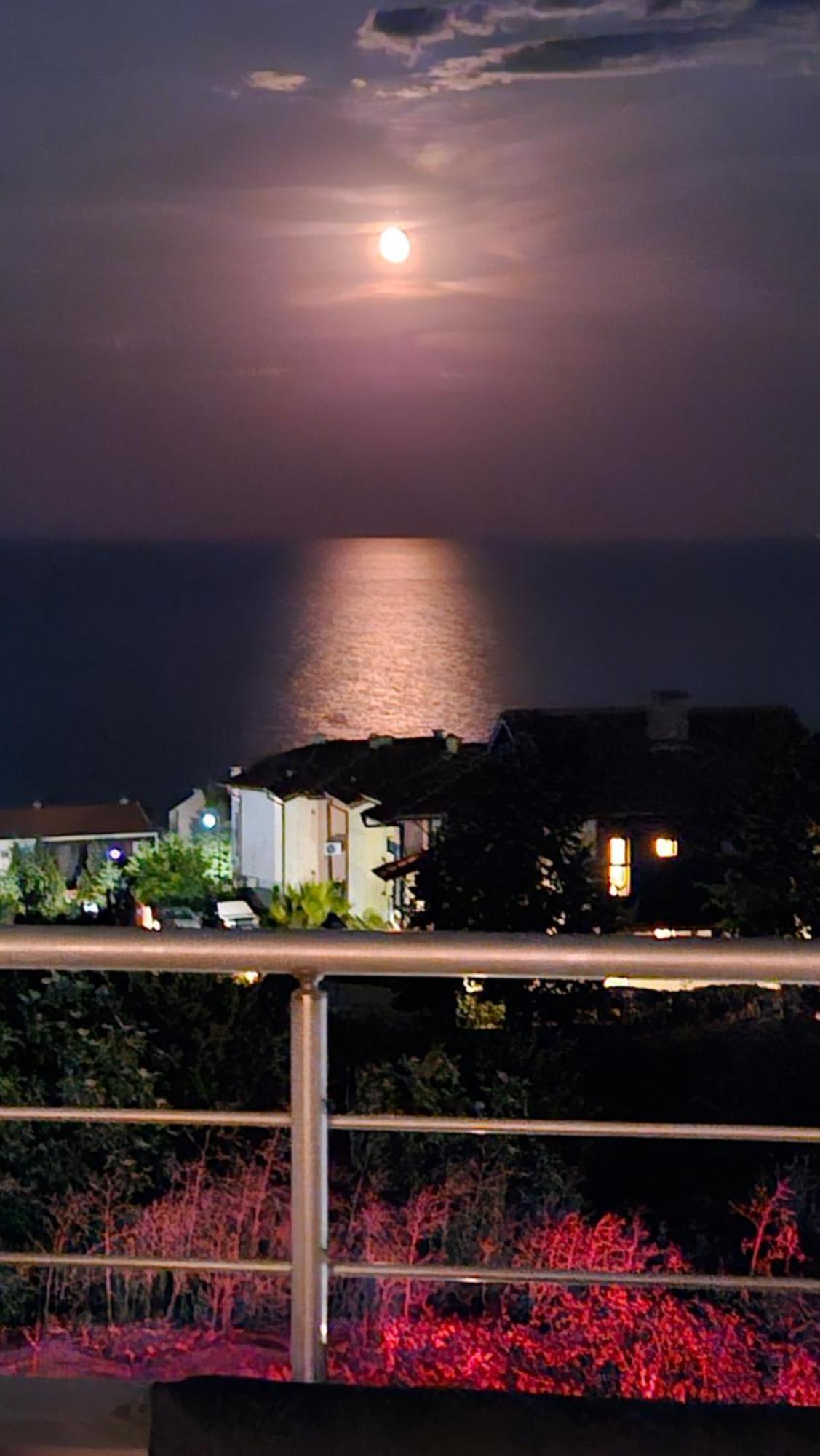 High In The Sky Apartments Sozopol Exterior photo
