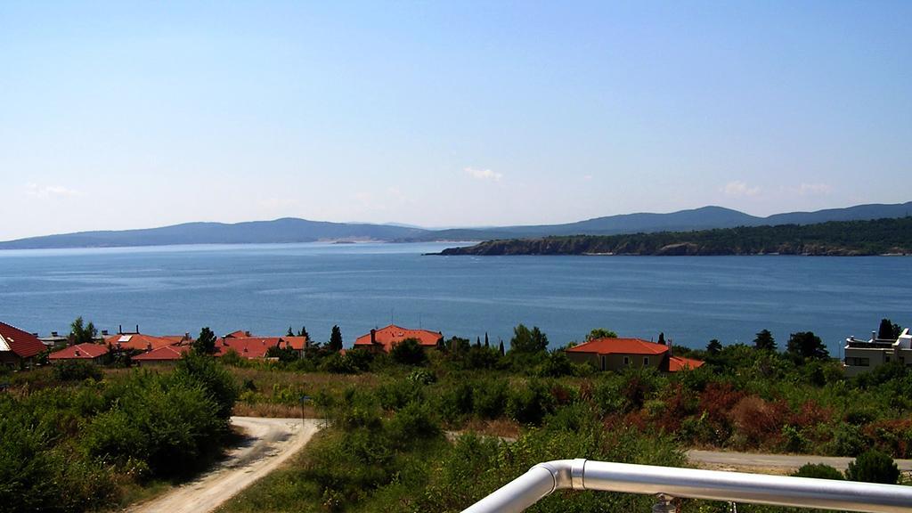 High In The Sky Apartments Sozopol Exterior photo