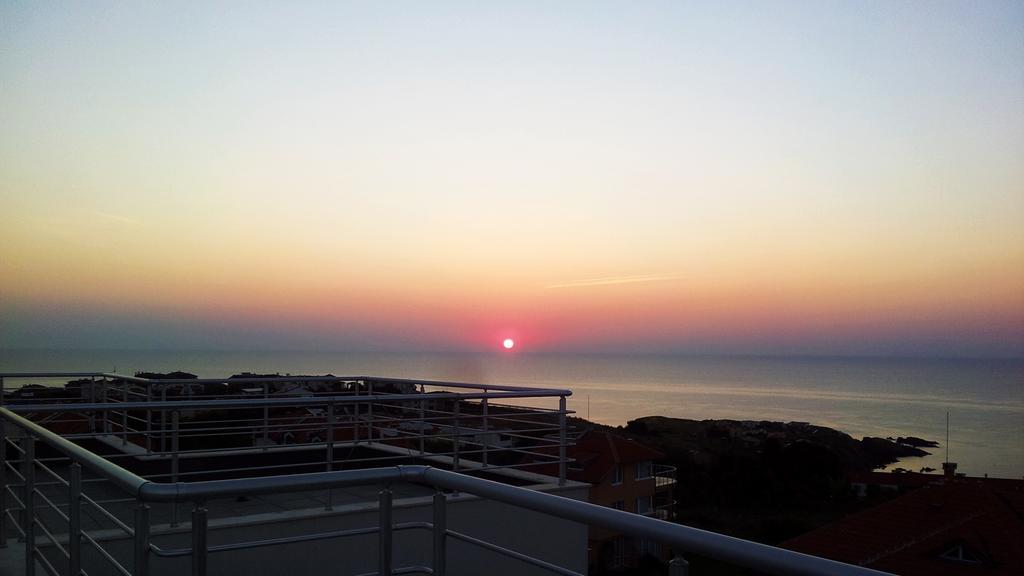 High In The Sky Apartments Sozopol Exterior photo