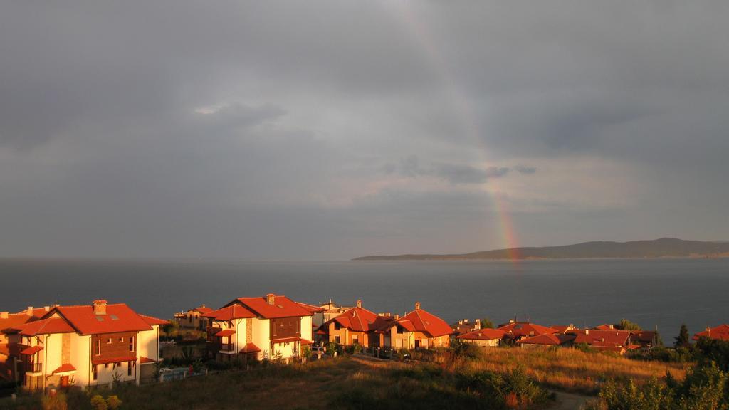 High In The Sky Apartments Sozopol Exterior photo
